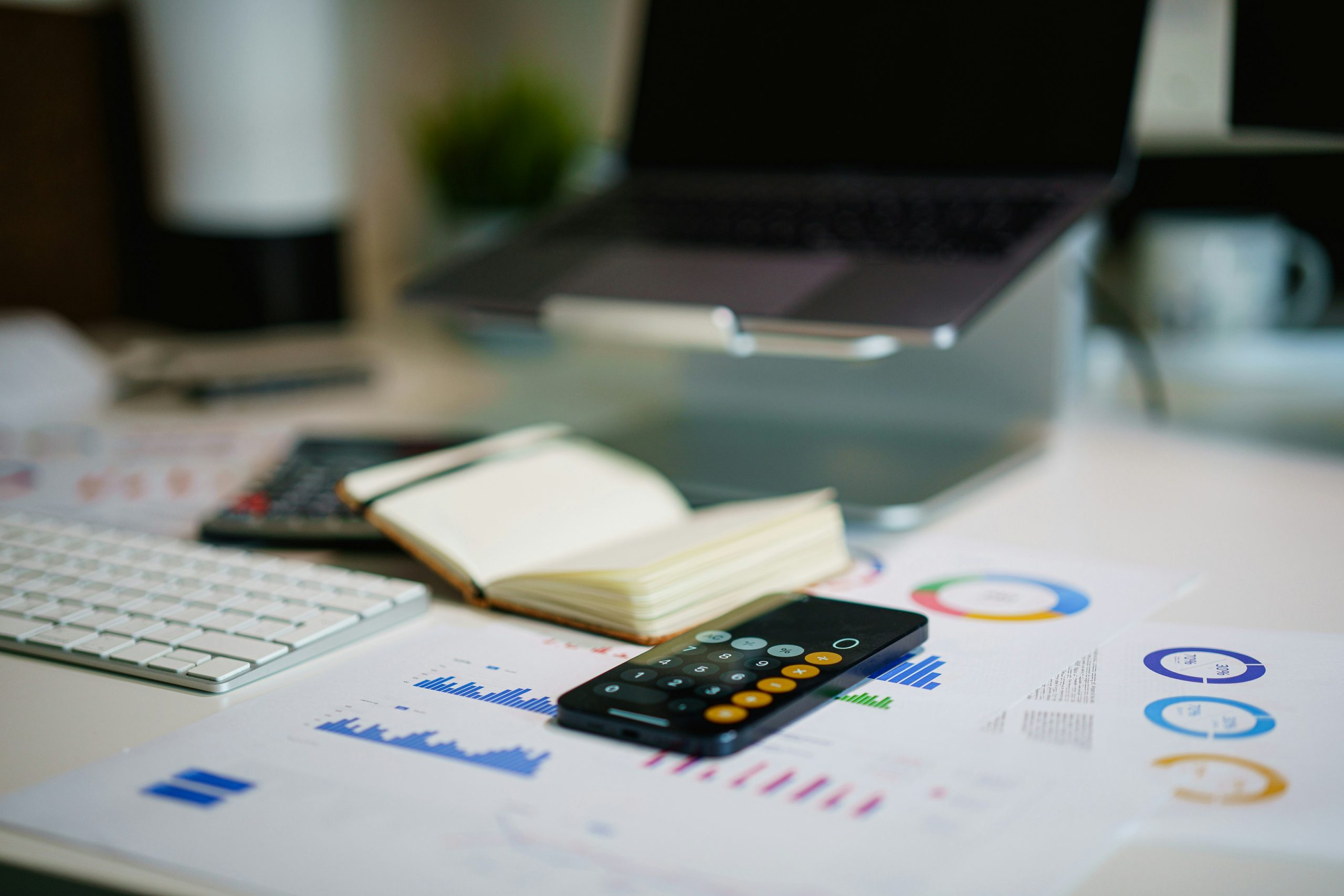 Finanzplanung_jakub-zerdzicki-unsplash